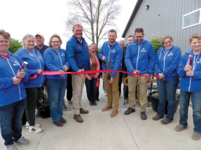 New garden center hosts grand opening in Reynolds